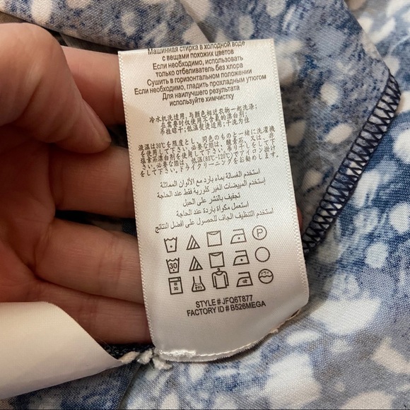 BNWOT  BCBGMAXAZRIA Ellyette wrap dress - Picture 11 of 11